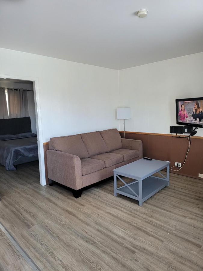 Midtown Motel On Alaska Ave Dawson Creek Kültér fotó